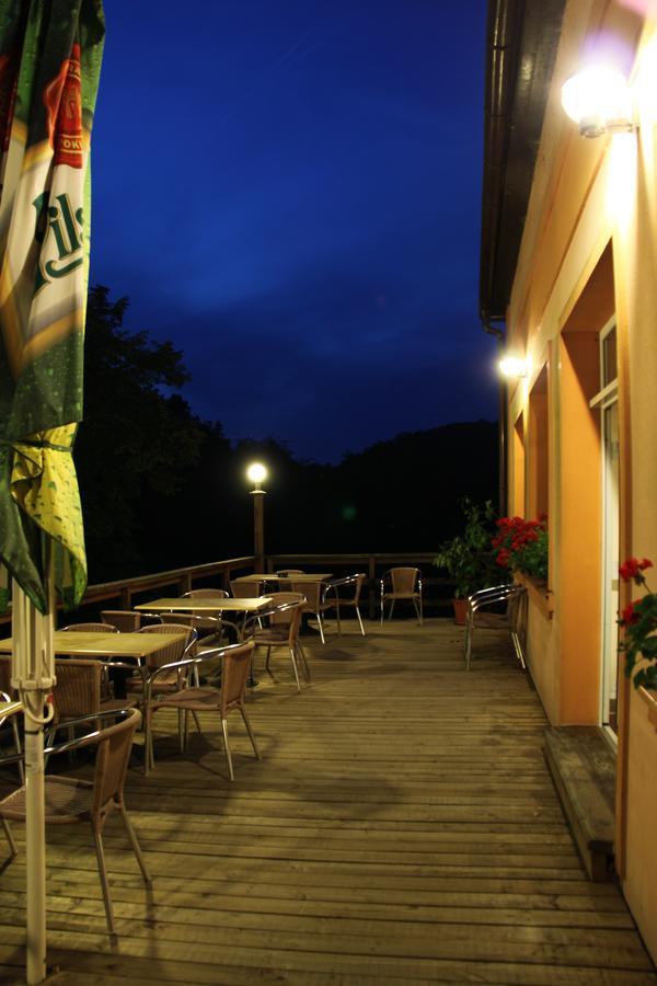 Malbenka - Chata Na Skale Pod Hradem Kokorin Dış mekan fotoğraf